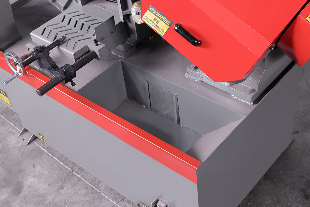 小型鋸床（chuáng）